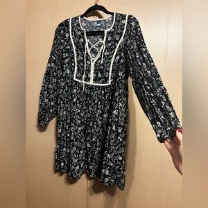 Old Navy Flowy Floral Dress Medium